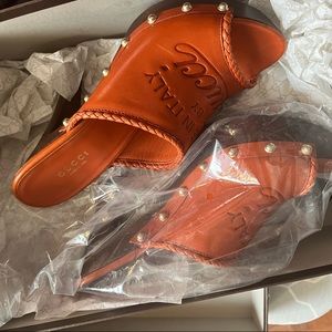 Gucci clogs